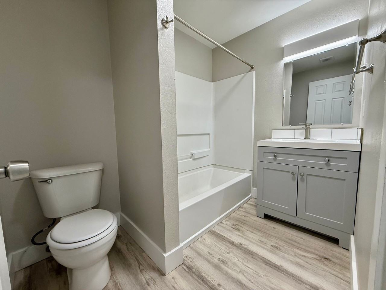 1608 E Mission Ave - Photo 6 of 7