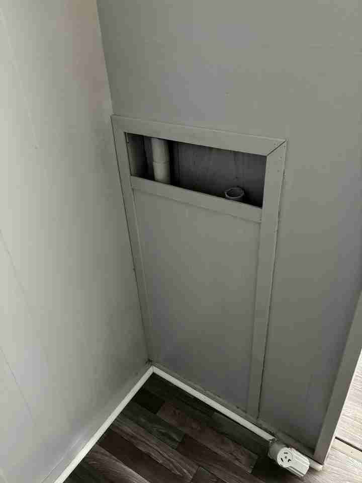 208 Fernwood Park Dr #NA - Photo 3 of 5