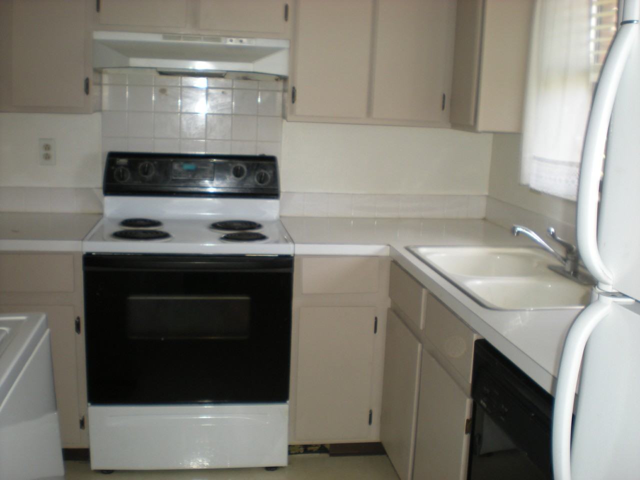 114 Glenda Dr - Photo 3 of 8