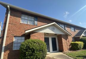 featured image of 220 Lanier Dr
