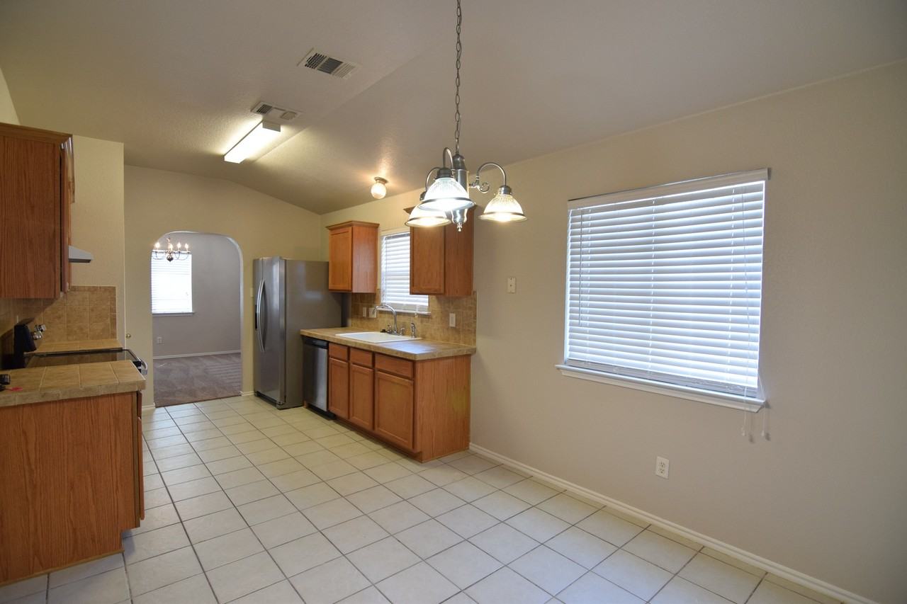 5006 Sydney Harbour Ct #NA - Photo 5 of 20