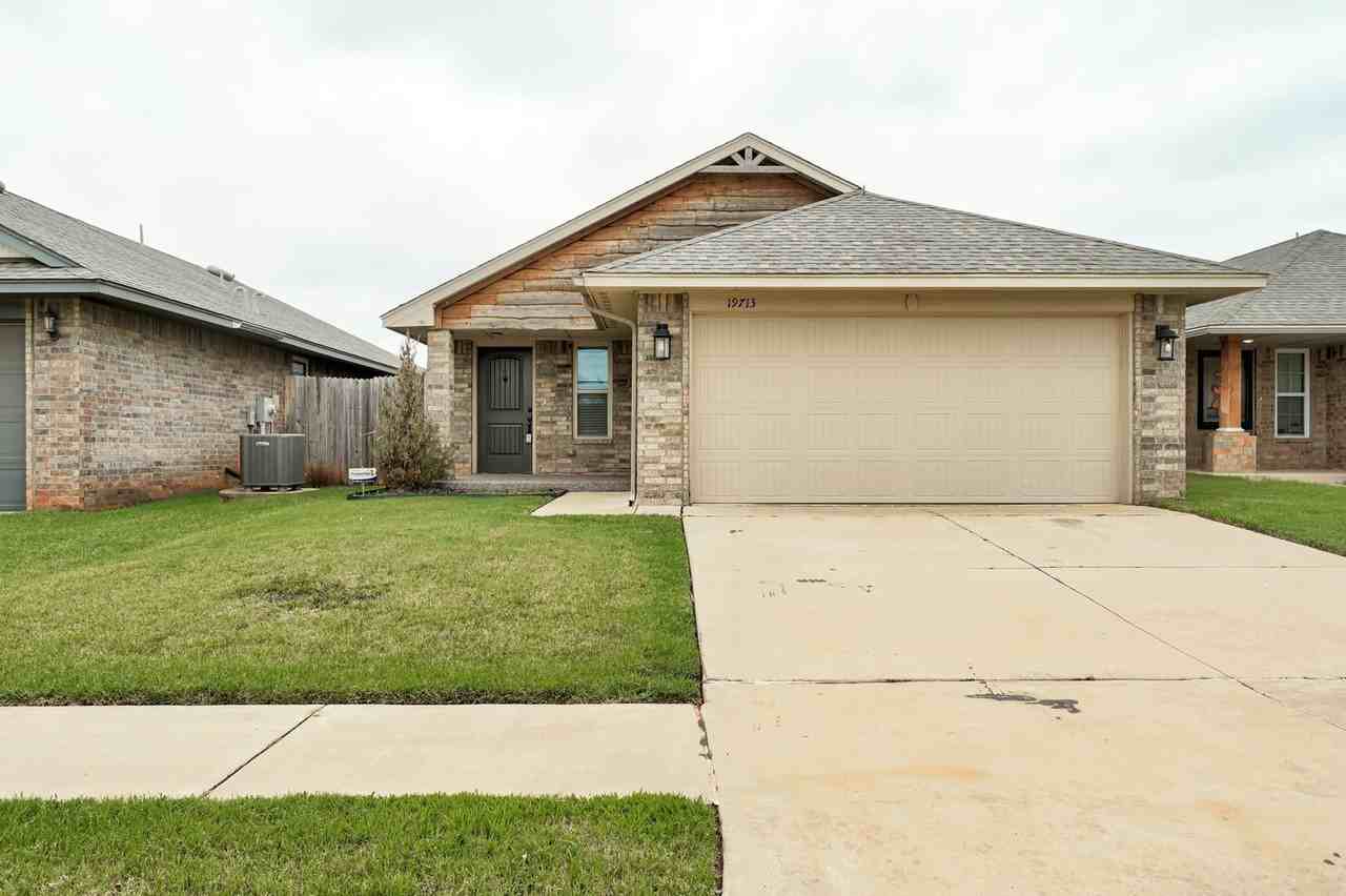 19713 Brunswick Ct - Photo 3 of 29