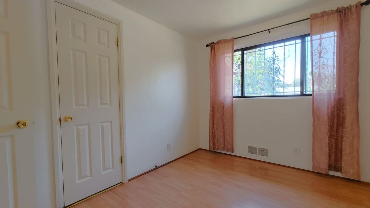 2834 La Veta Dr Ne - Photo 6 of 16