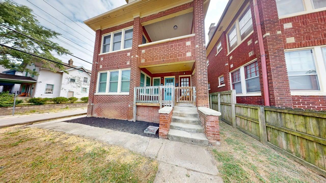 978 Linwood Avenue - Photo 2 of 27