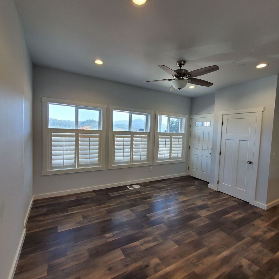 6305 6305 Lake Point Way - Photo 3 of 27