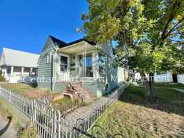 featured image of 616 E 4th St