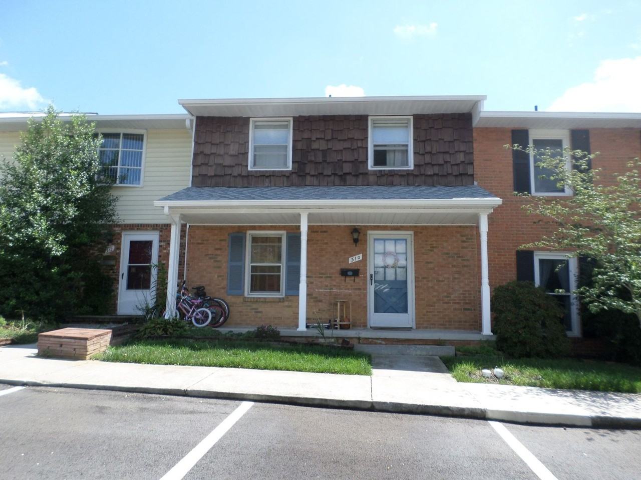 310 Loudon Rd - Photo 2 of 4