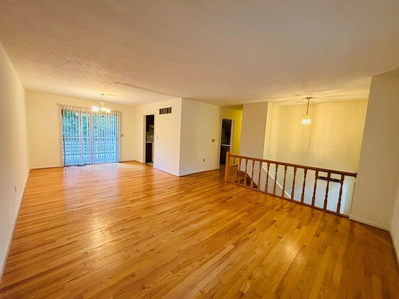 315 Sunset Blvd - Photo 2 of 20