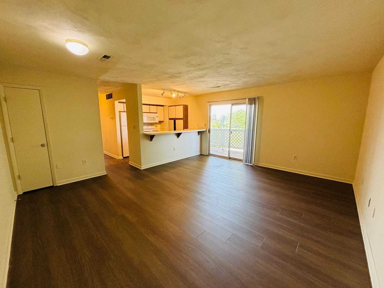 824 Cascade Ct - Photo 2 of 19