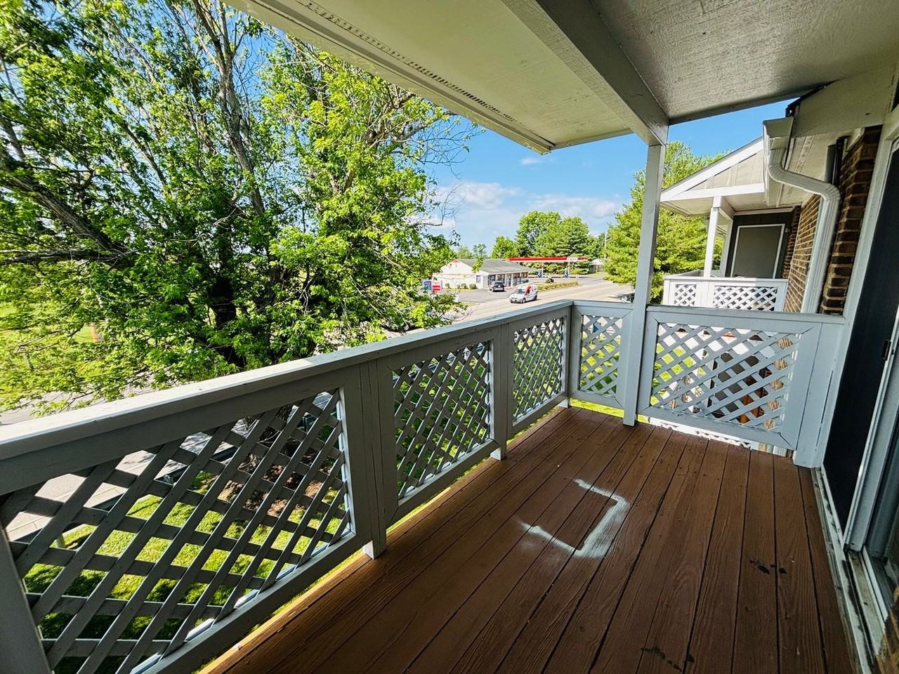 824 Cascade Ct - Photo 5 of 19