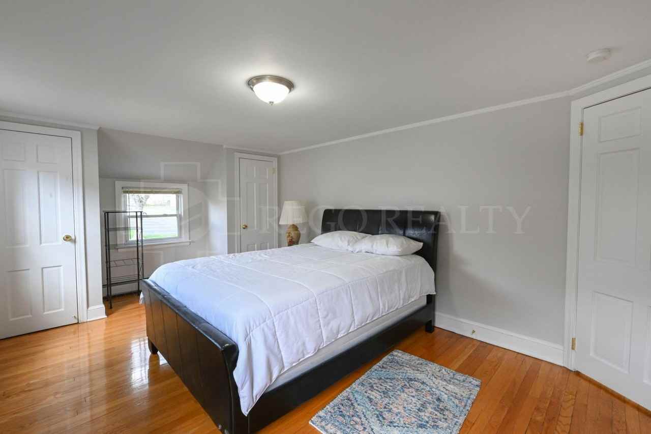 24 Roger St - Photo 2 of 15