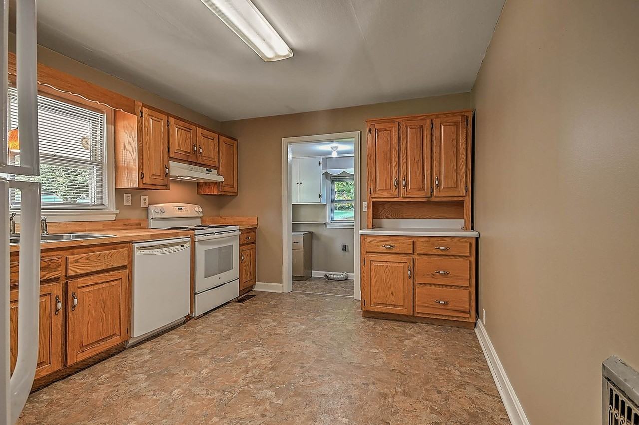 115 Starlite Dr - Photo 7 of 31