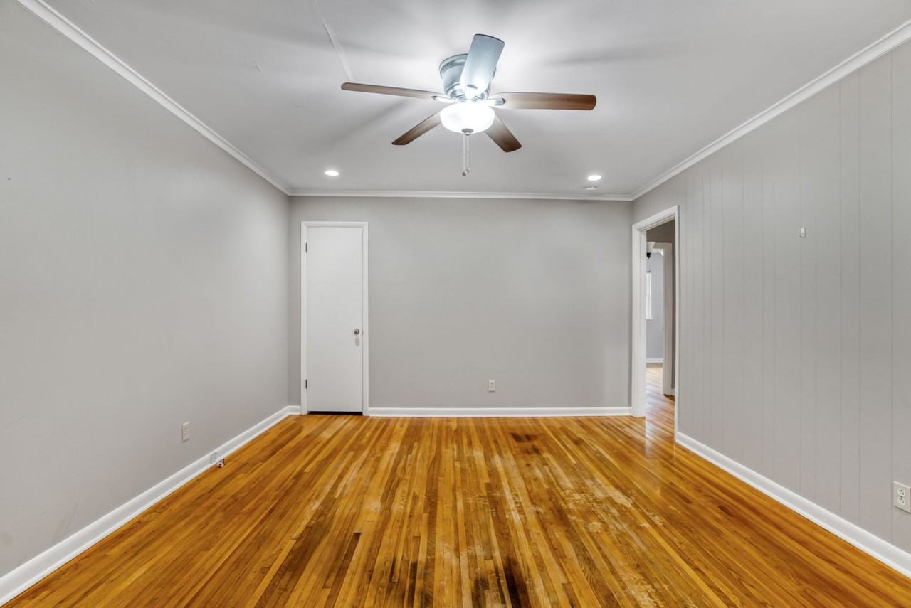 3 Garfield Cir #B - Photo 2 of 25