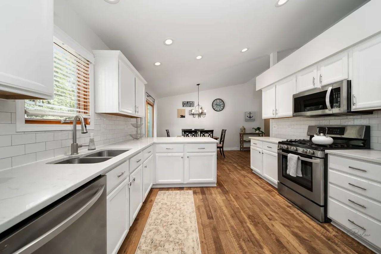 1144 Rolling Ln - Photo 3 of 17