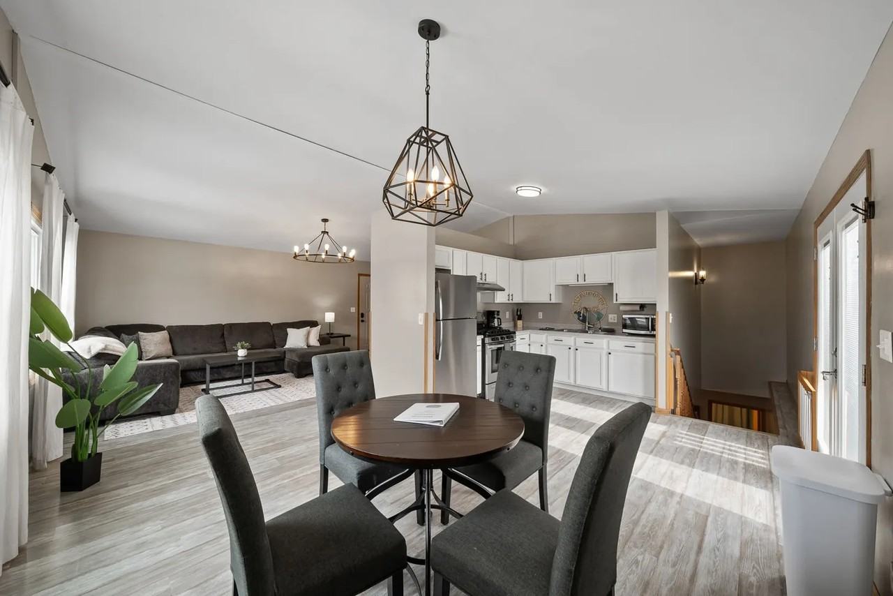 960 Rhyners Ln - Photo 6 of 10