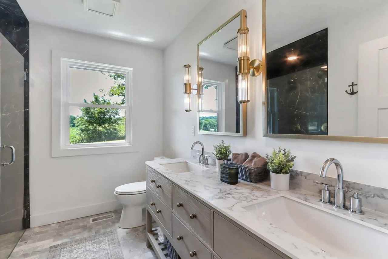 190 Dewey Ave - Photo 5 of 14