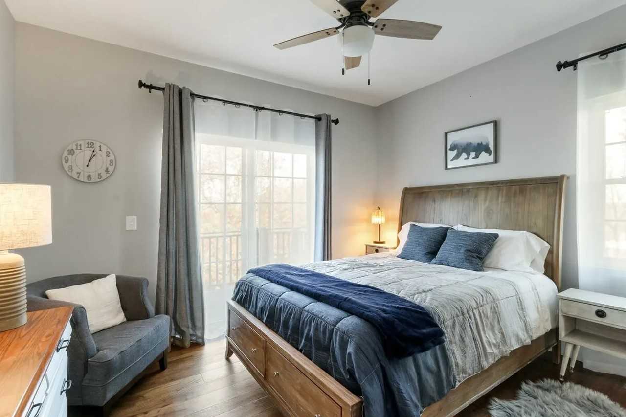 1175 La Salle Ct - Photo 3 of 23