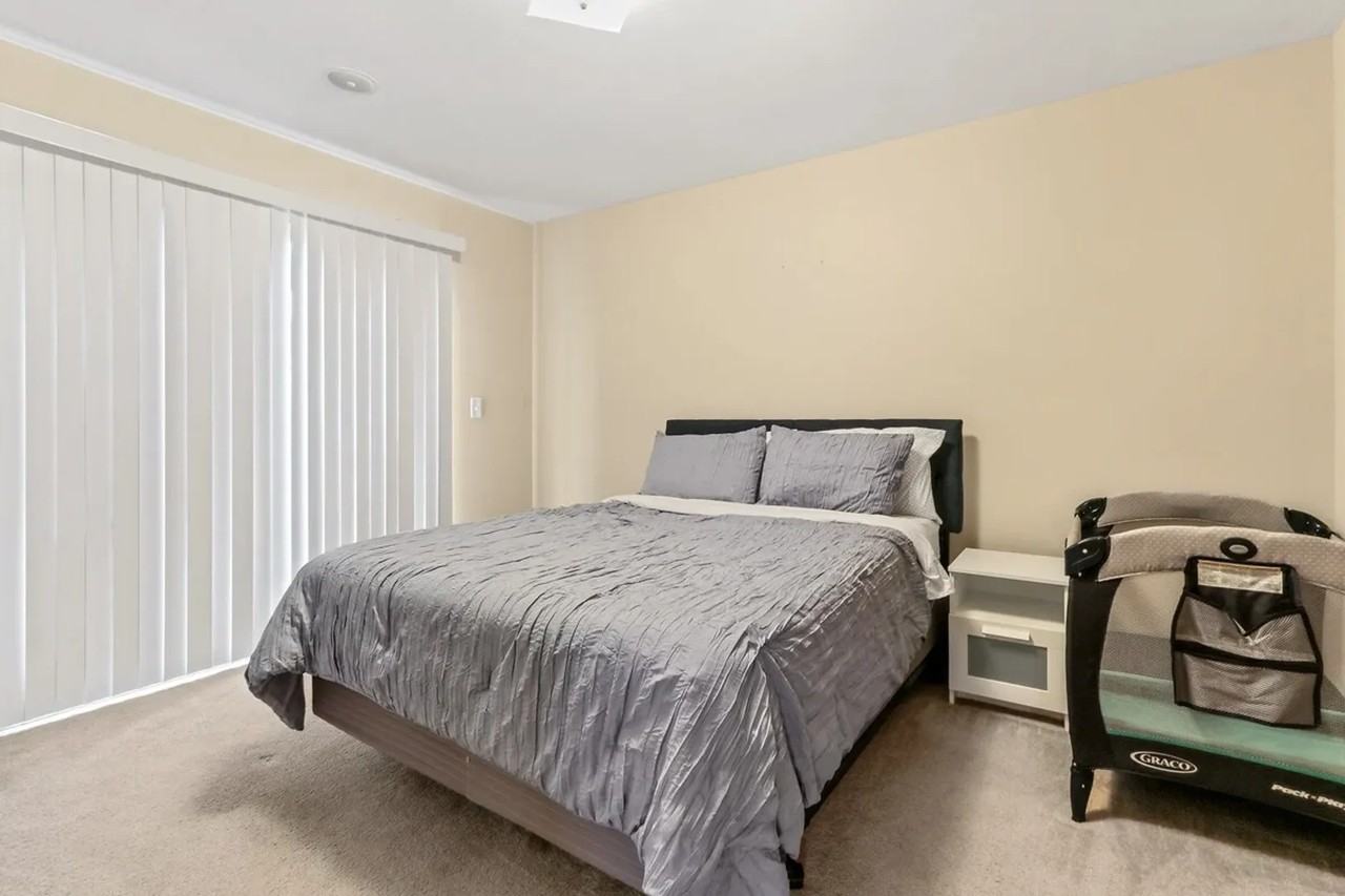 950 Rhyners Ln - Photo 3 of 10