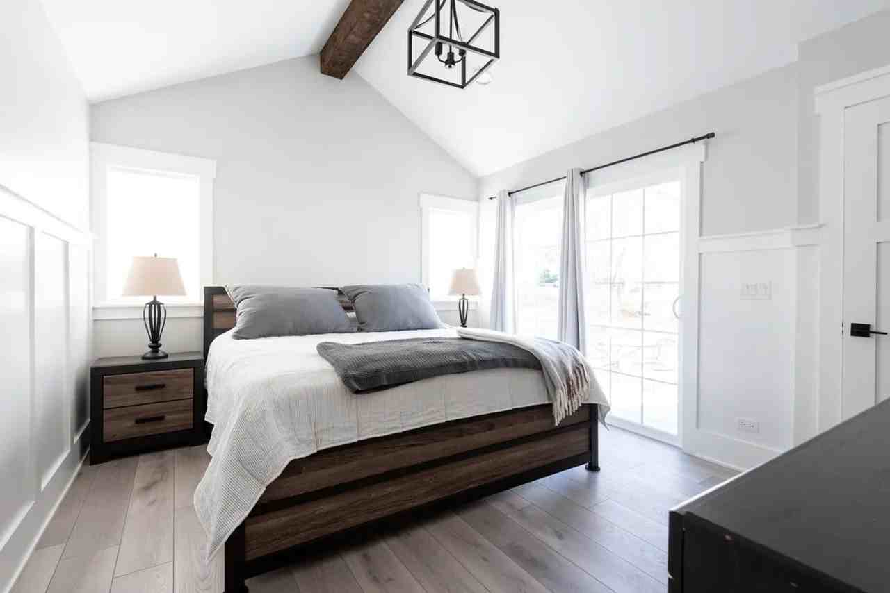 122 Williams St - Photo 3 of 10