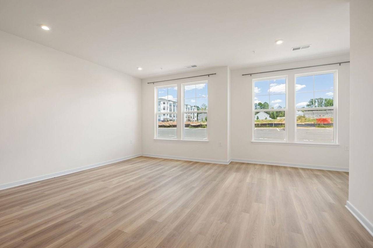 4008 Next Level Trce - Photo 5 of 29