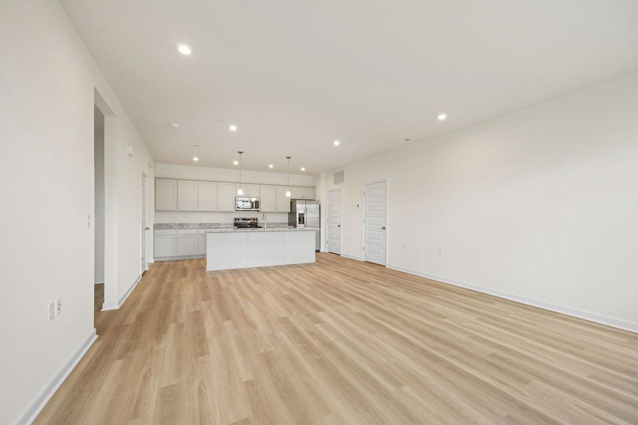 4008 Next Level Trce - Photo 7 of 29