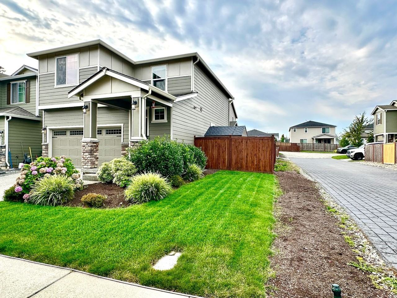 8436 58th Pl Ne - Photo 3 of 29