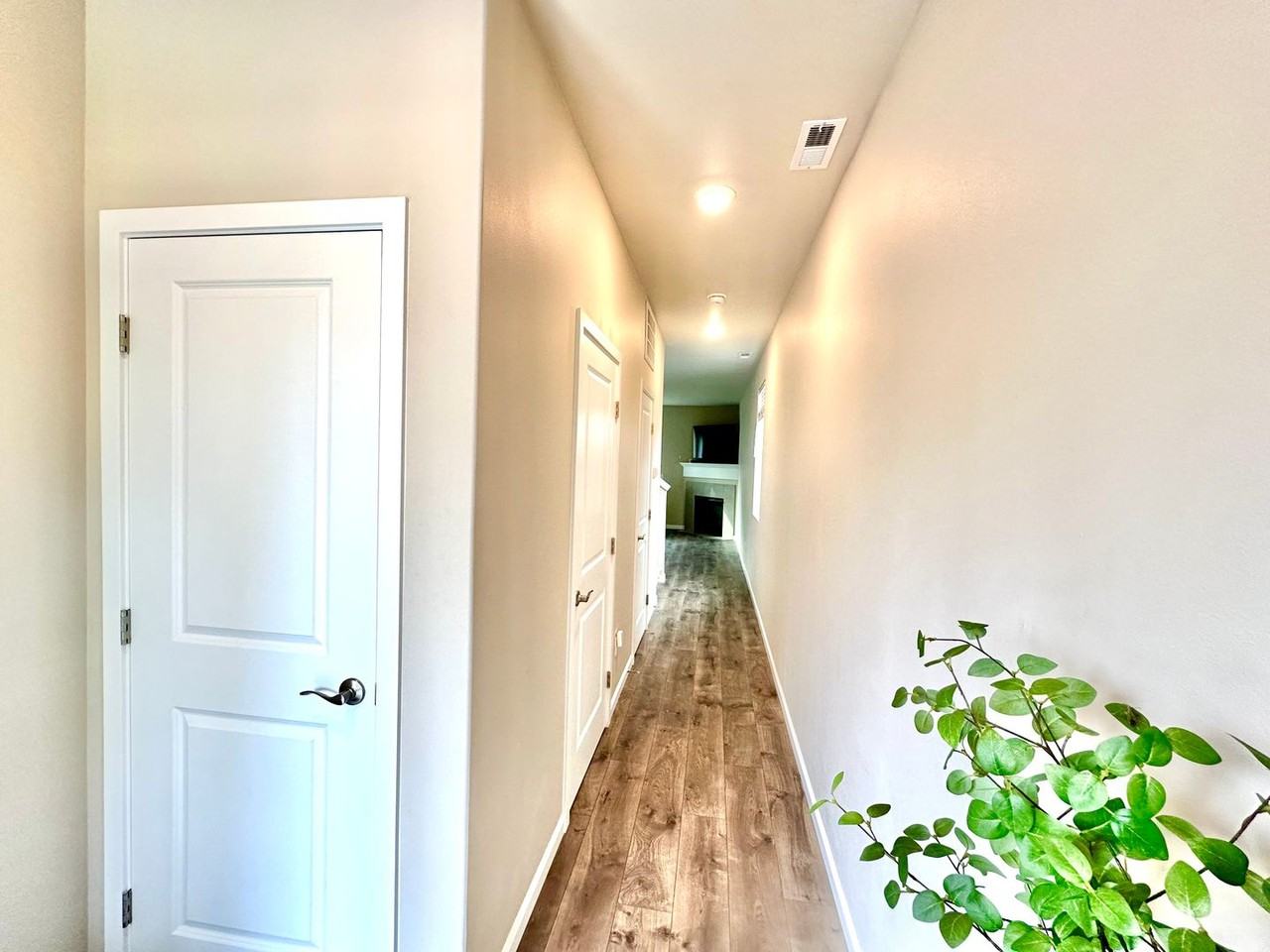 8436 58th Pl Ne - Photo 4 of 29