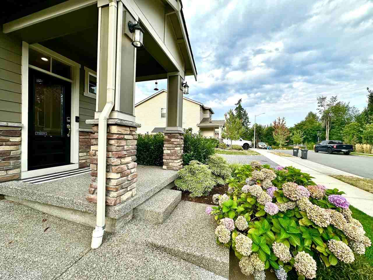 8436 58th Pl Ne - Photo 5 of 29
