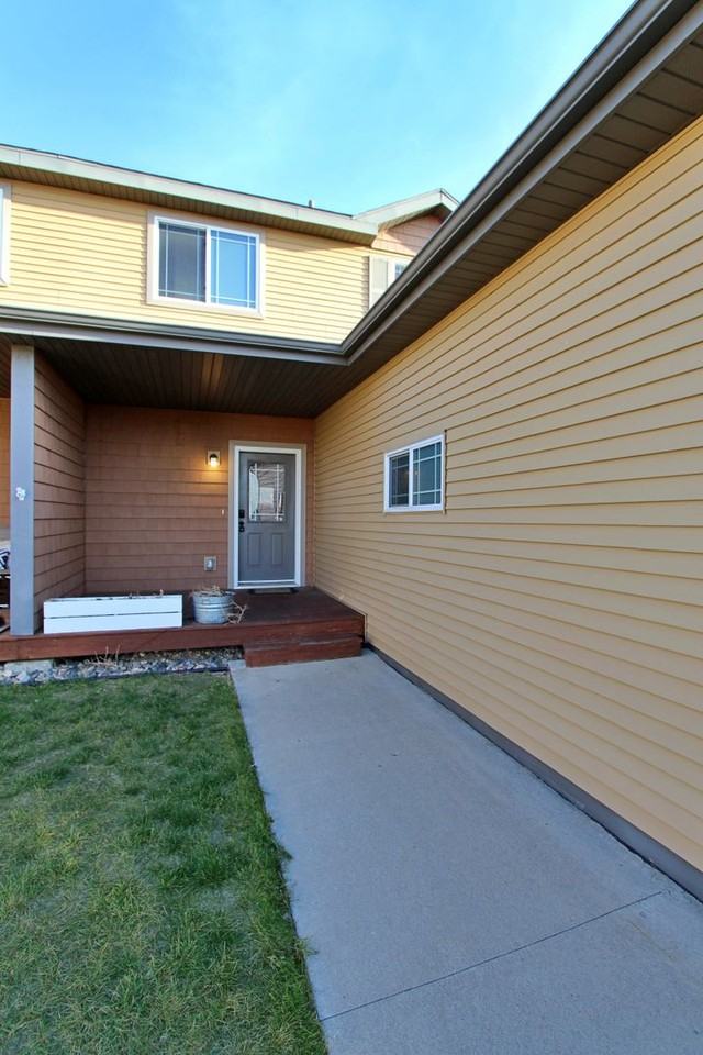 1704 23rd Ave Nw - Photo 2 of 31