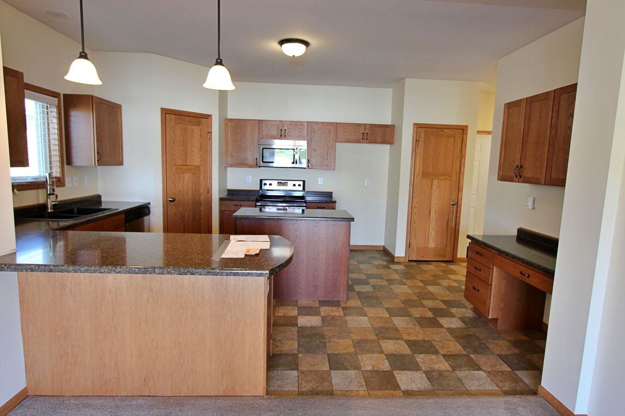1704 23rd Ave Nw - Photo 5 of 31