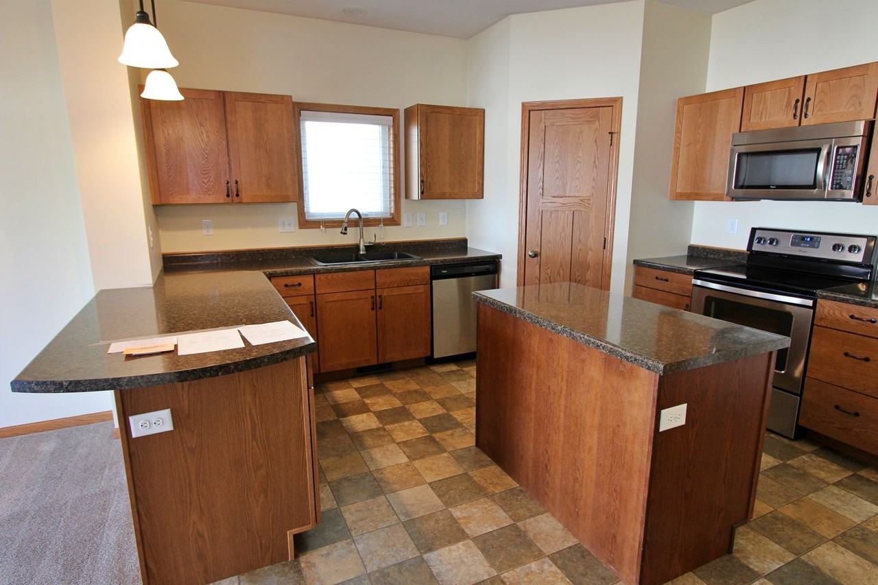 1704 23rd Ave Nw - Photo 6 of 31
