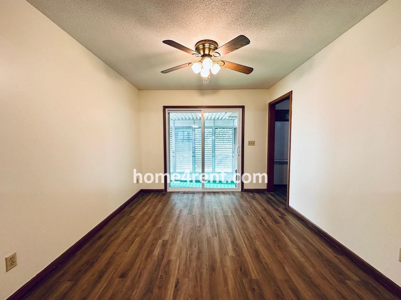 15013 E 46th St S - Photo 7 of 43