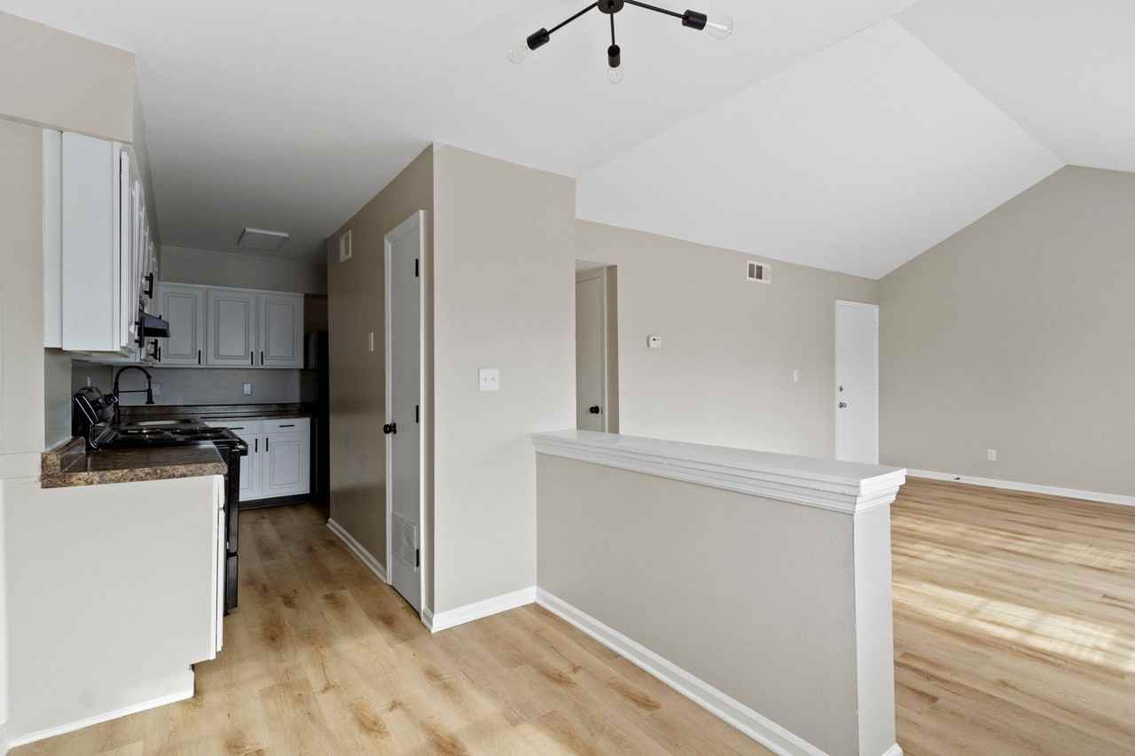 The Prairies Apartment Homes - Photo 5 of 33