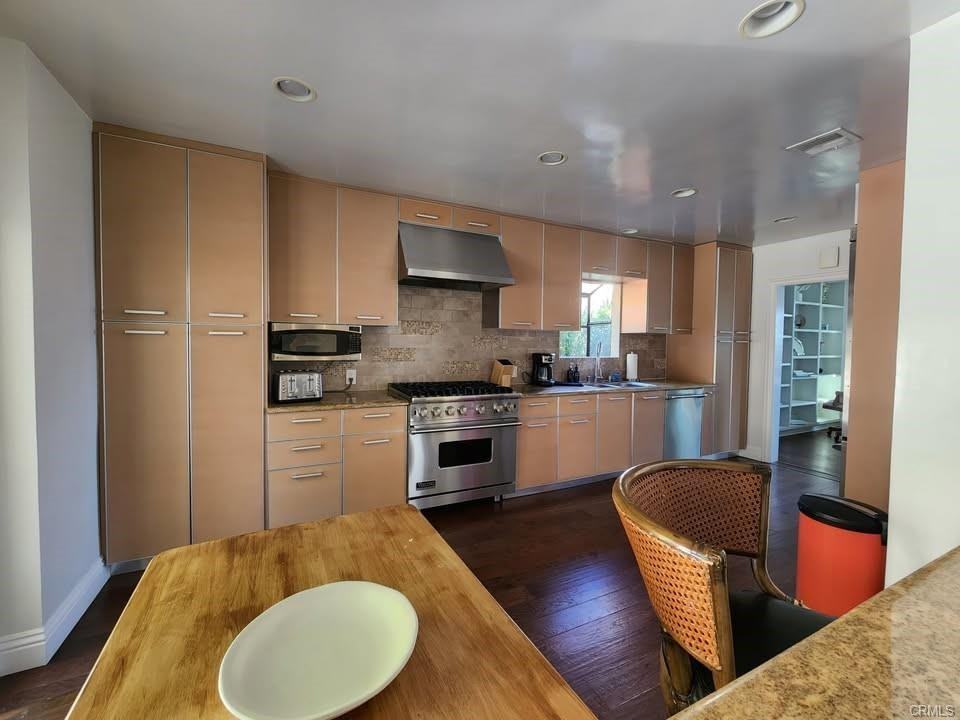 21549 Pacific Coast Hwy - Photo 6 of 8