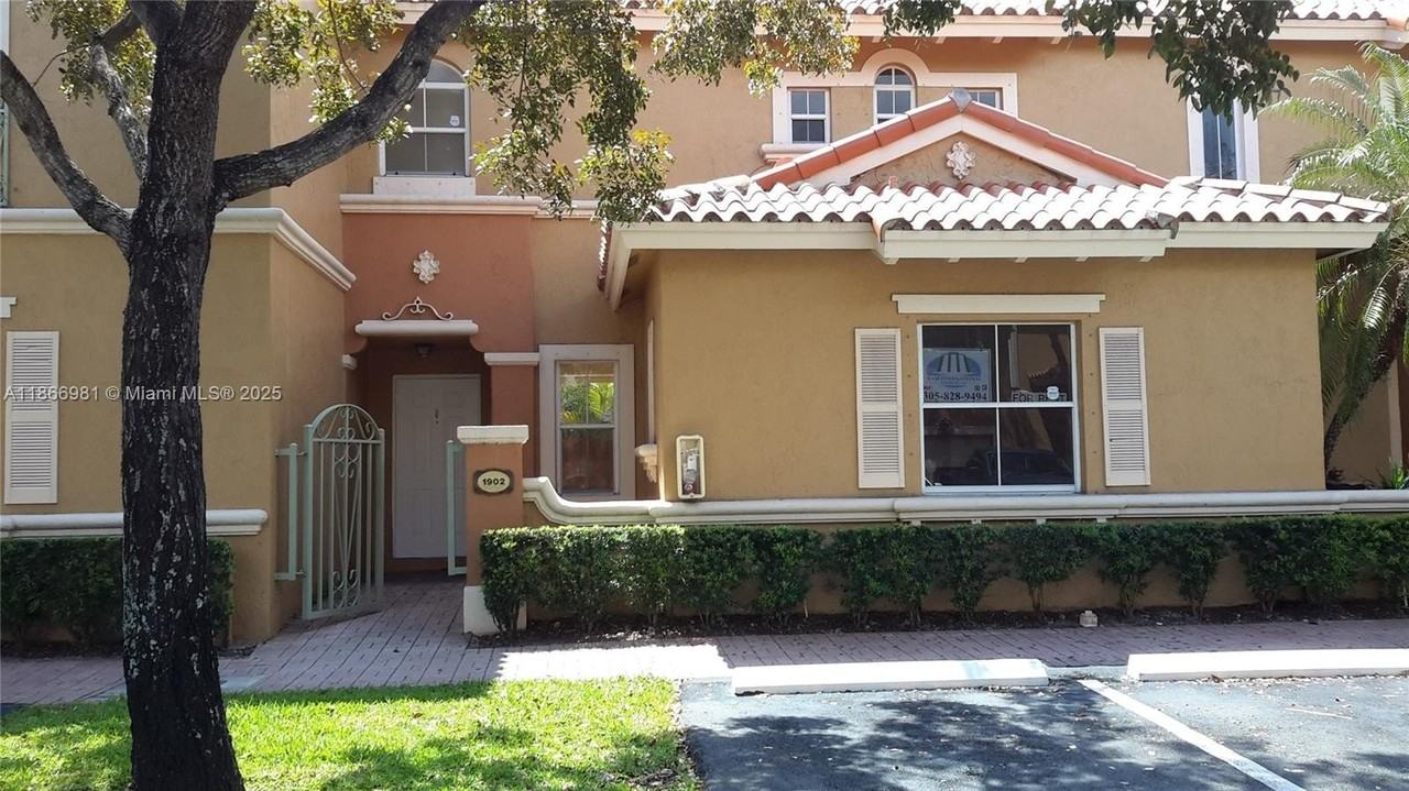 8510 Nw 138th Ter #1902