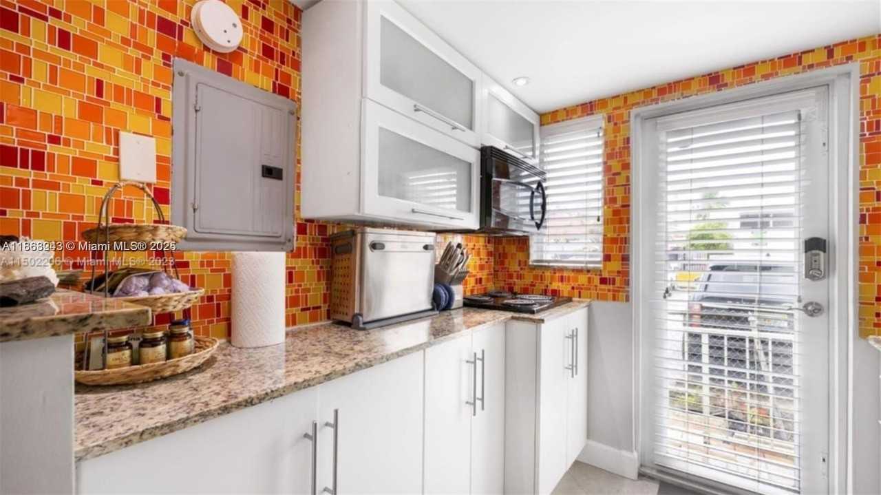 626 Meridian Ave #5 - Photo 5 of 19