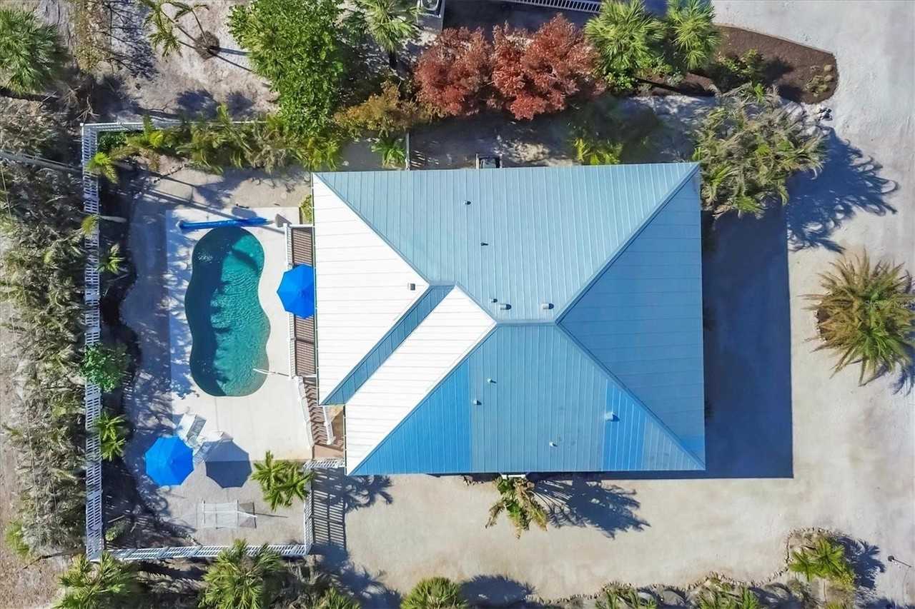 2420 W 24th St - Photo 6 of 39