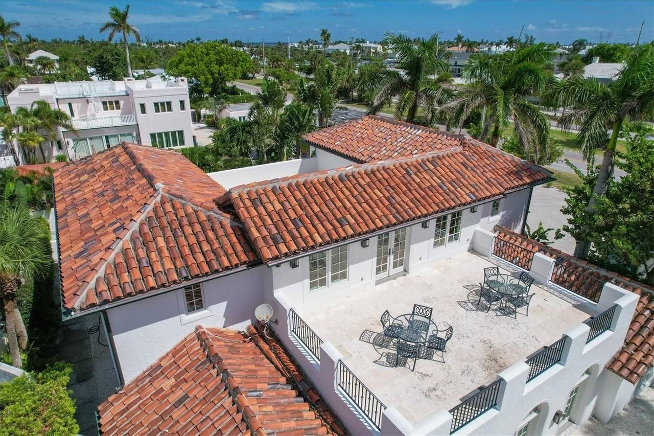 1031 10th St W - Photo 7 of 45