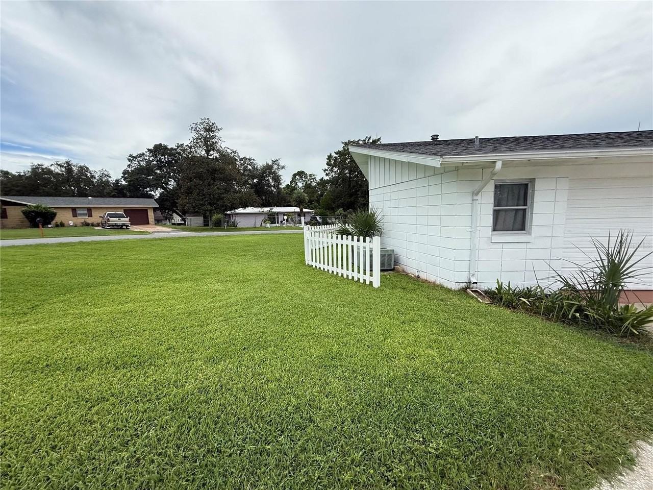 18 Emerald Way - Photo 4 of 29