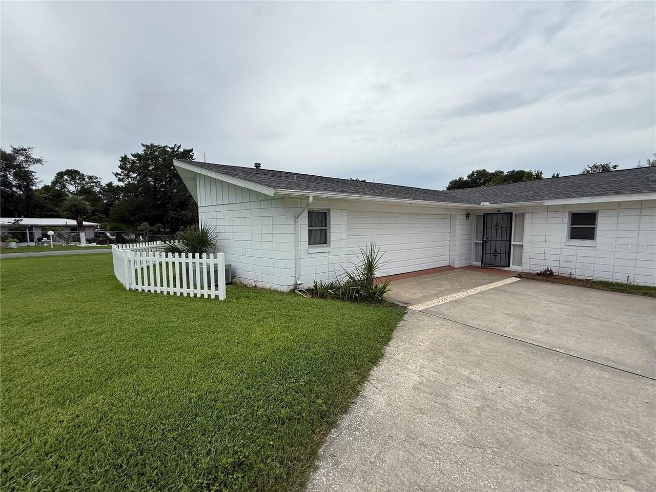 18 Emerald Way - Photo 6 of 29