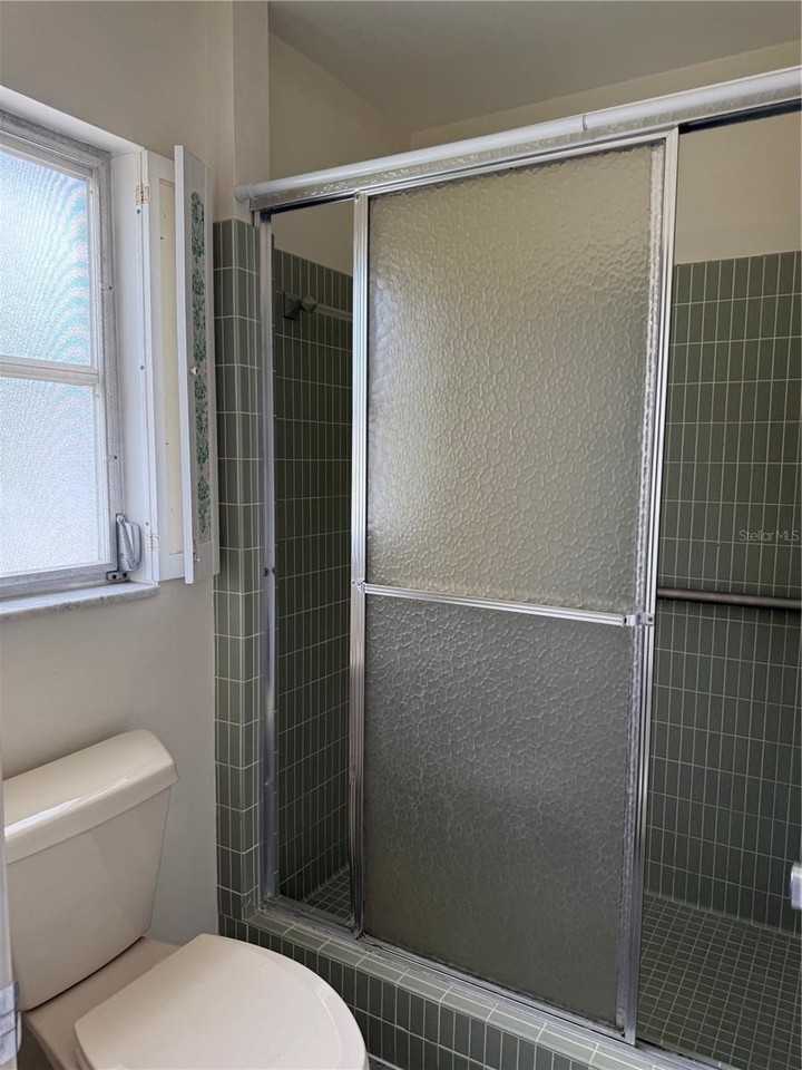 18 Emerald Way - Photo 7 of 29