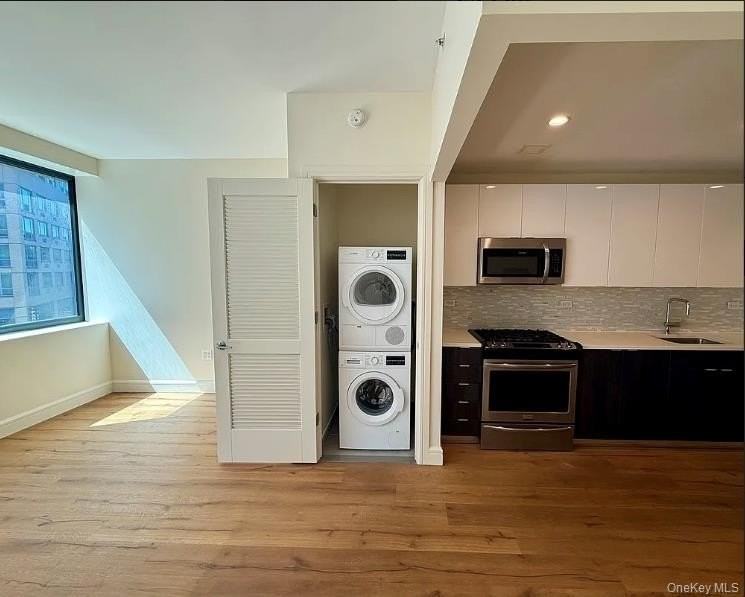 2521 43rd Ave - Photo 2 of 12