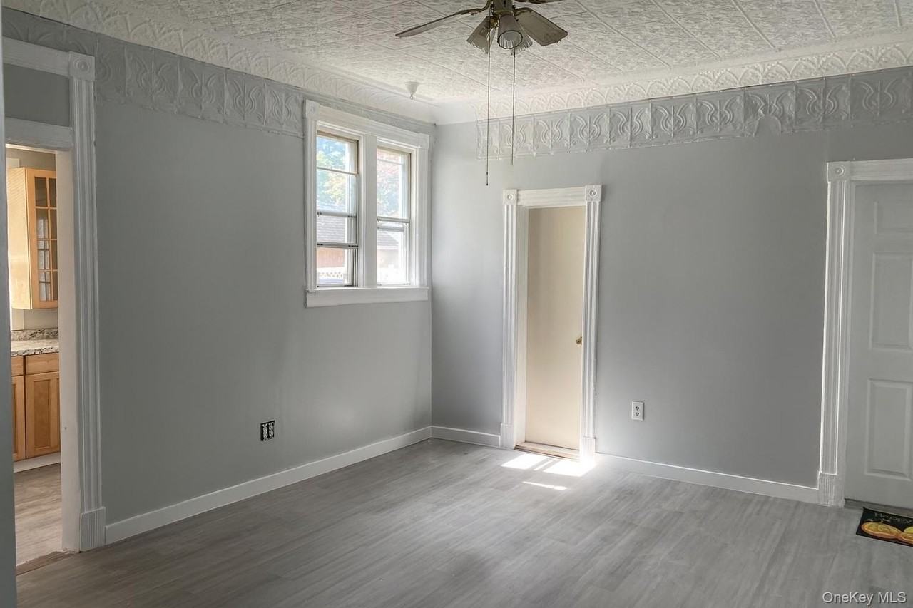 14 Glass St - Photo 2 of 8