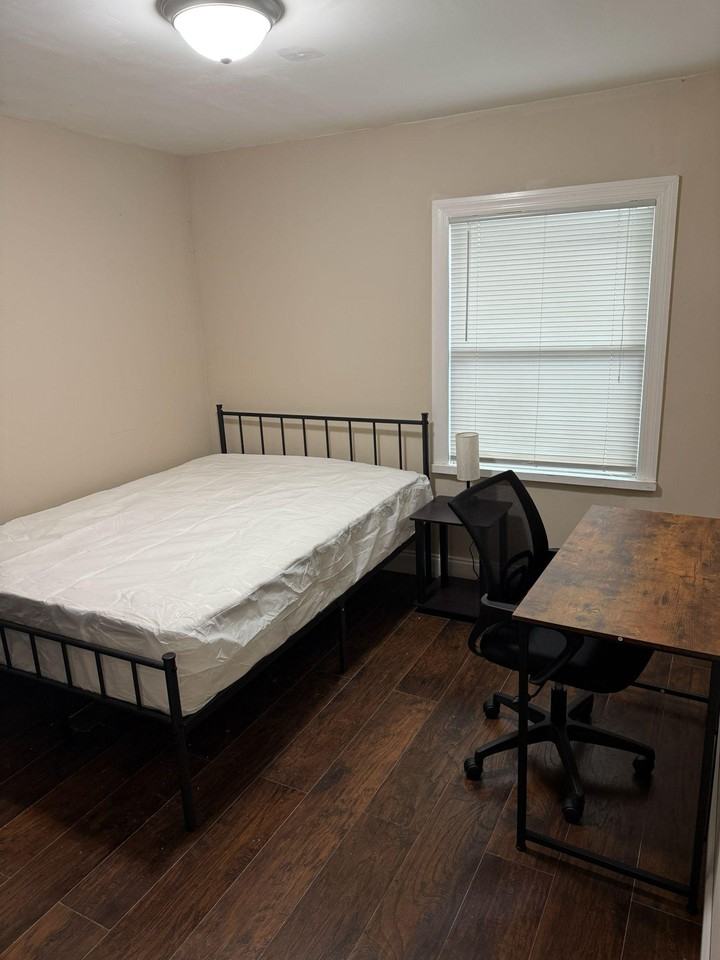 N 15th St - Photo 3 of 9