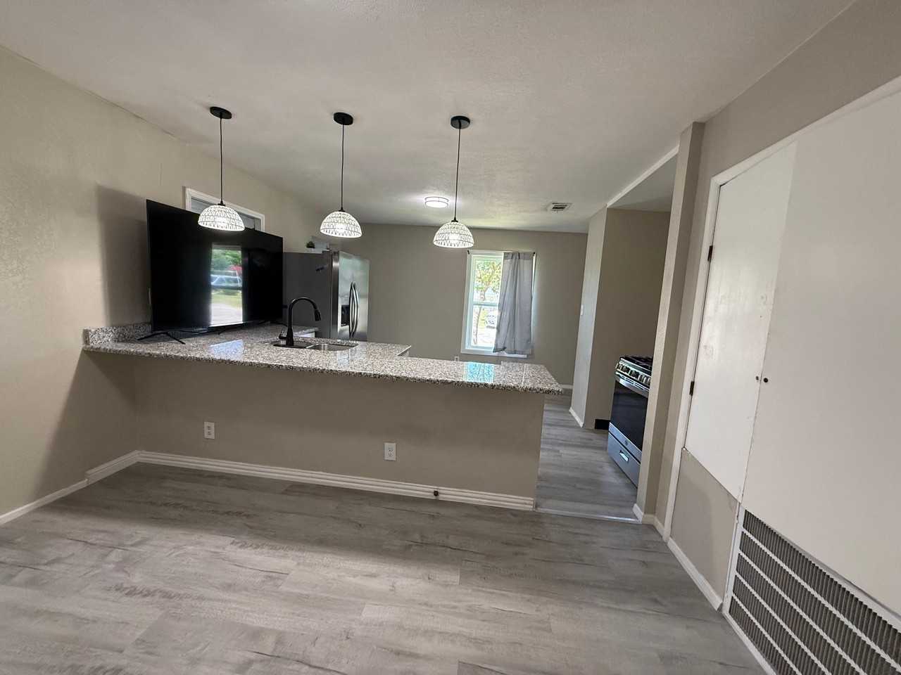 W Felix St - Photo 7 of 18