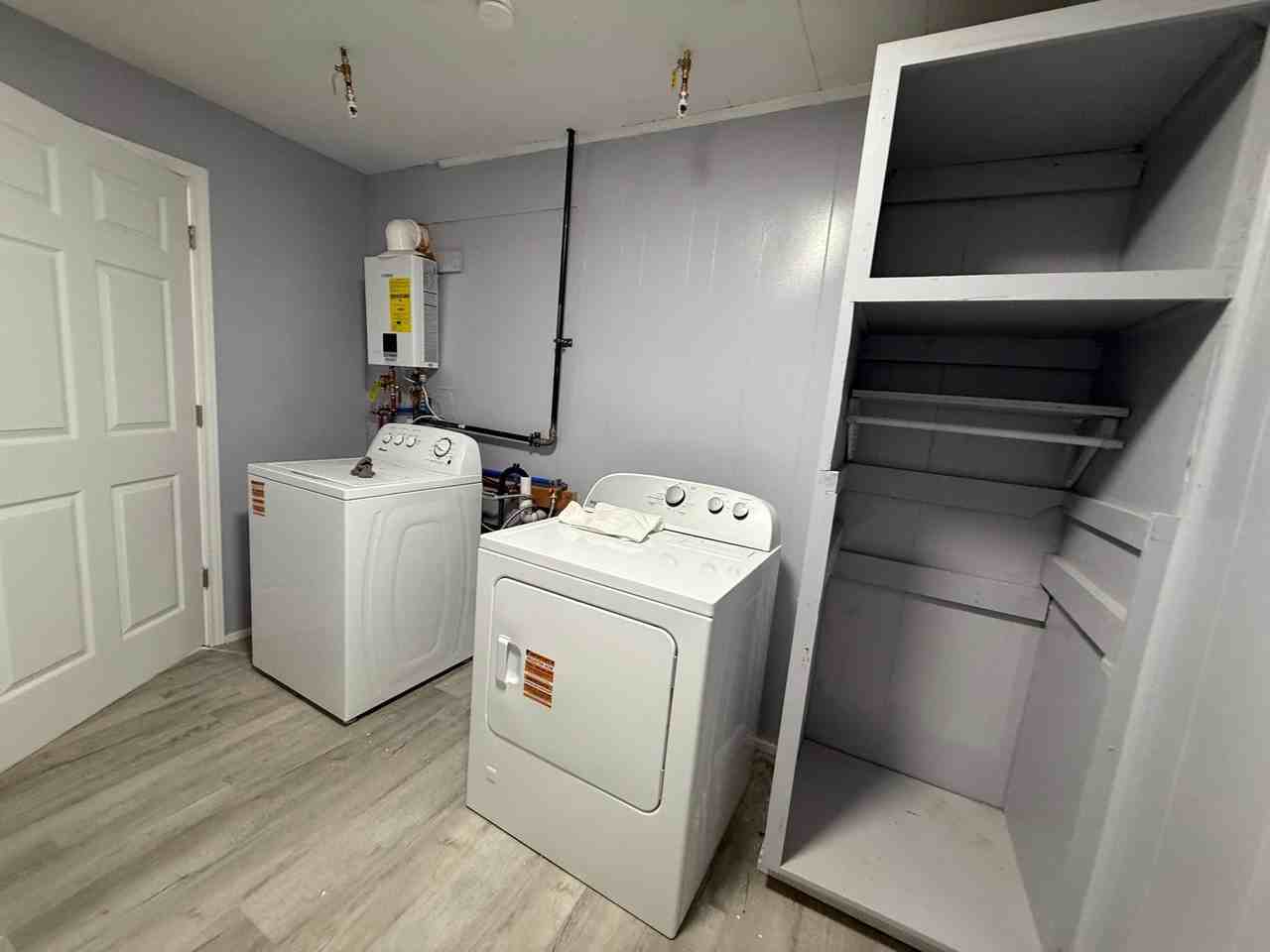 Shipp Dr - Photo 4 of 11