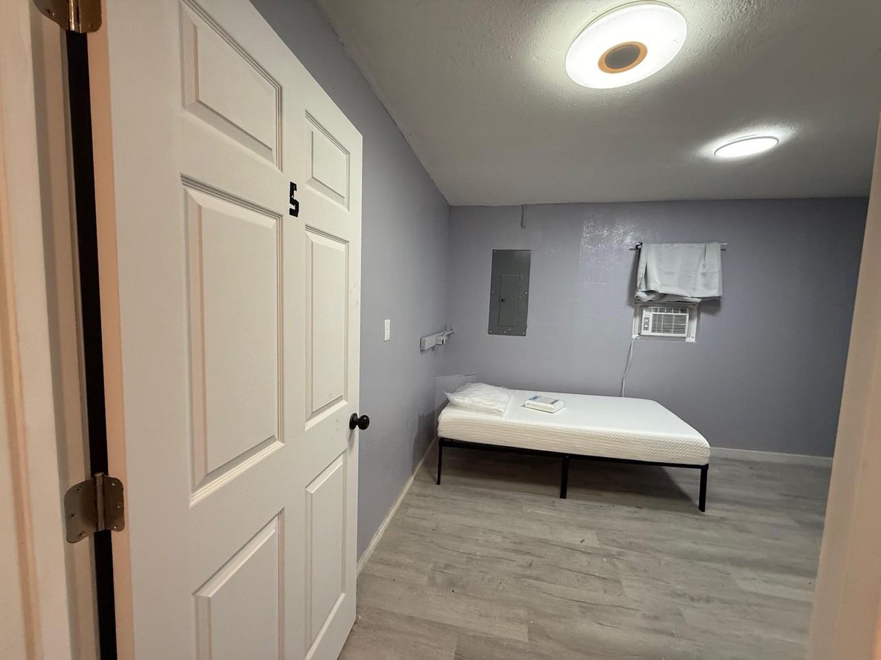 Shipp Dr - Photo 6 of 11