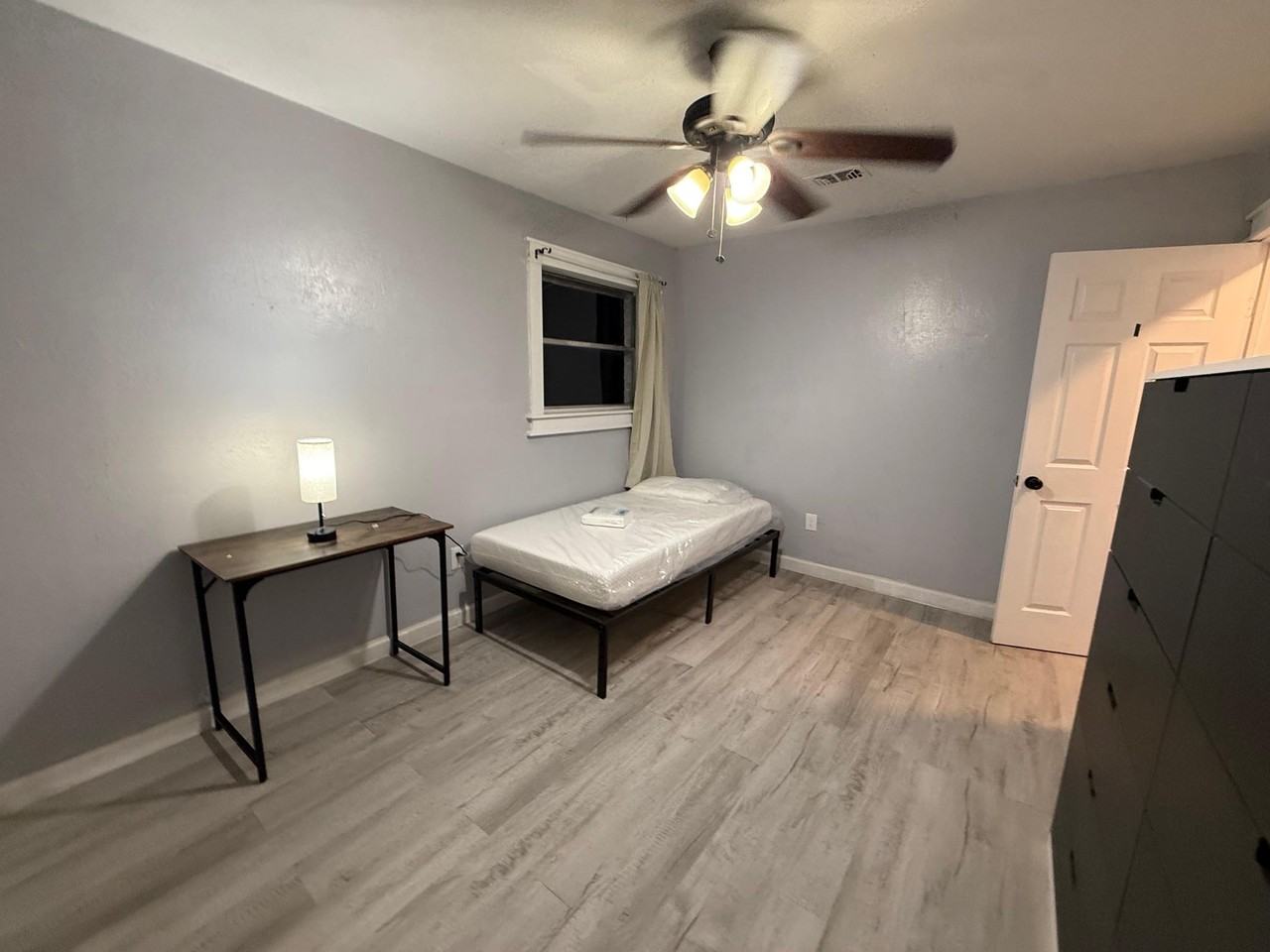 Shipp Dr - Photo 6 of 7