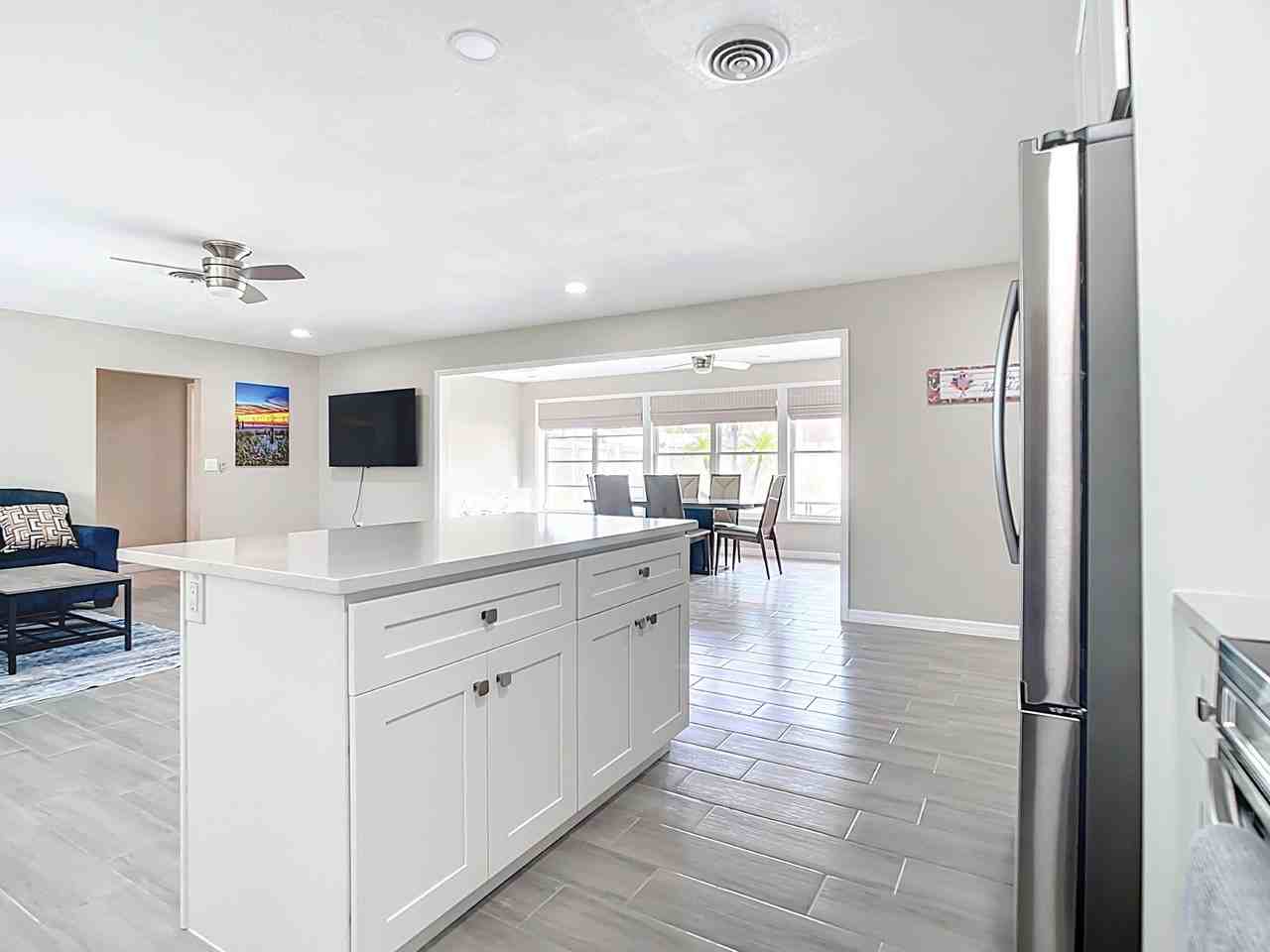 Linden Rd - Photo 2 of 11