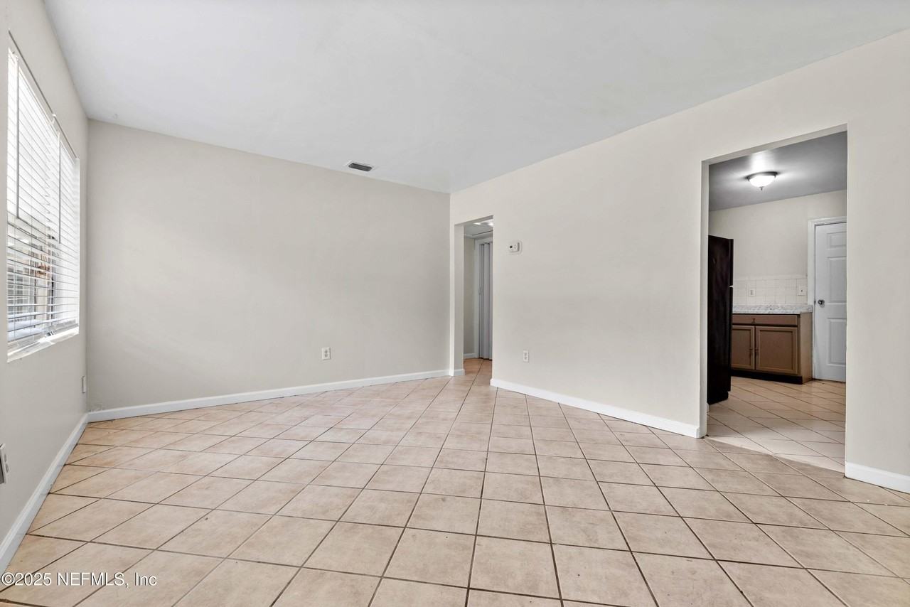 602 Luna Court #604 - Photo 5 of 16